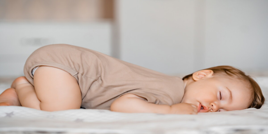 Froggy Sleepers: Why Do Babies Sleep With Their Butts Up in the Air?