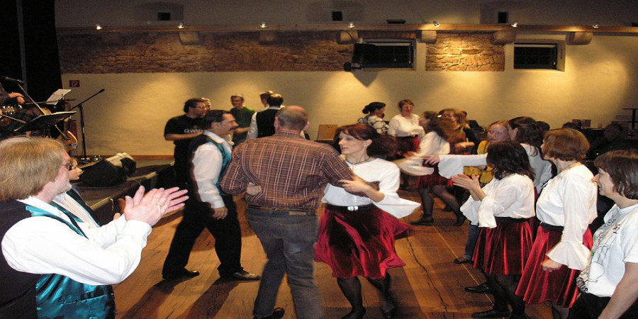 What is a Hop Jig? A Look at Lively Irish Music and Dance