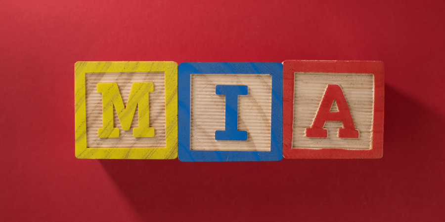 25 Beautiful Middle Names for Mia (With Meanings)